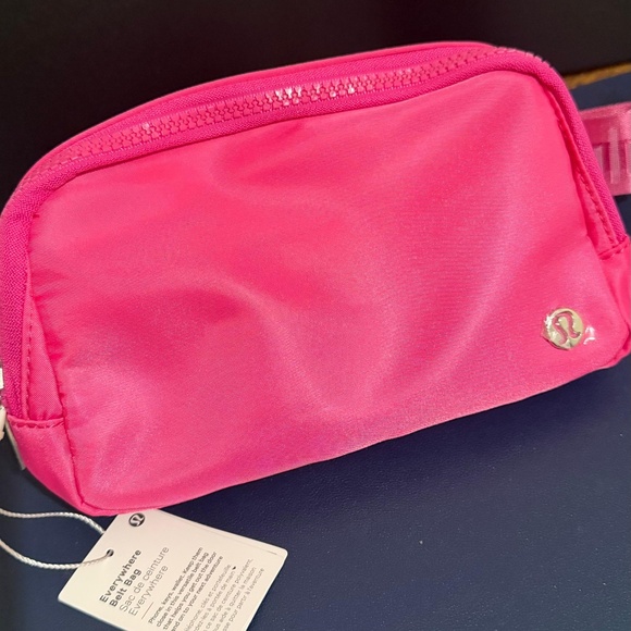 Lululemon belt Bag - Picture 1 of 6